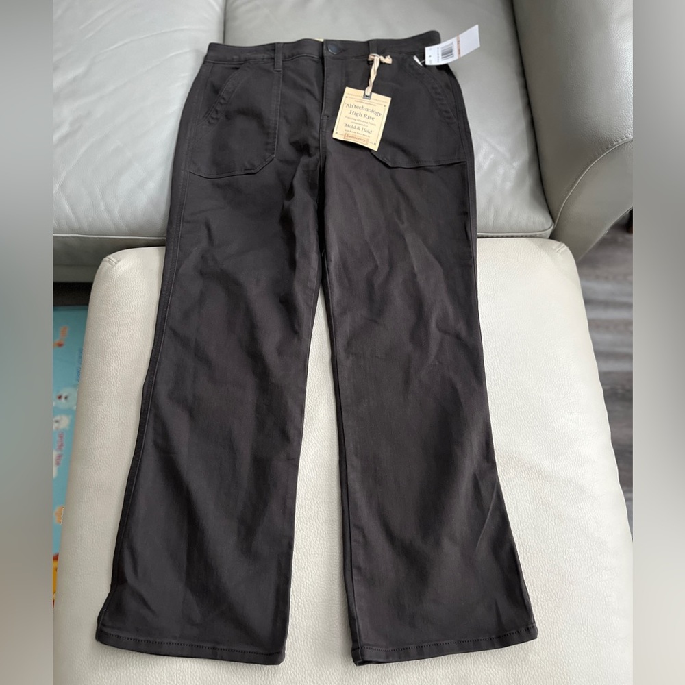 NWT - Democracy Women’s Jeans “Ab” Technology High Rise Mold & Hold - Size 12
